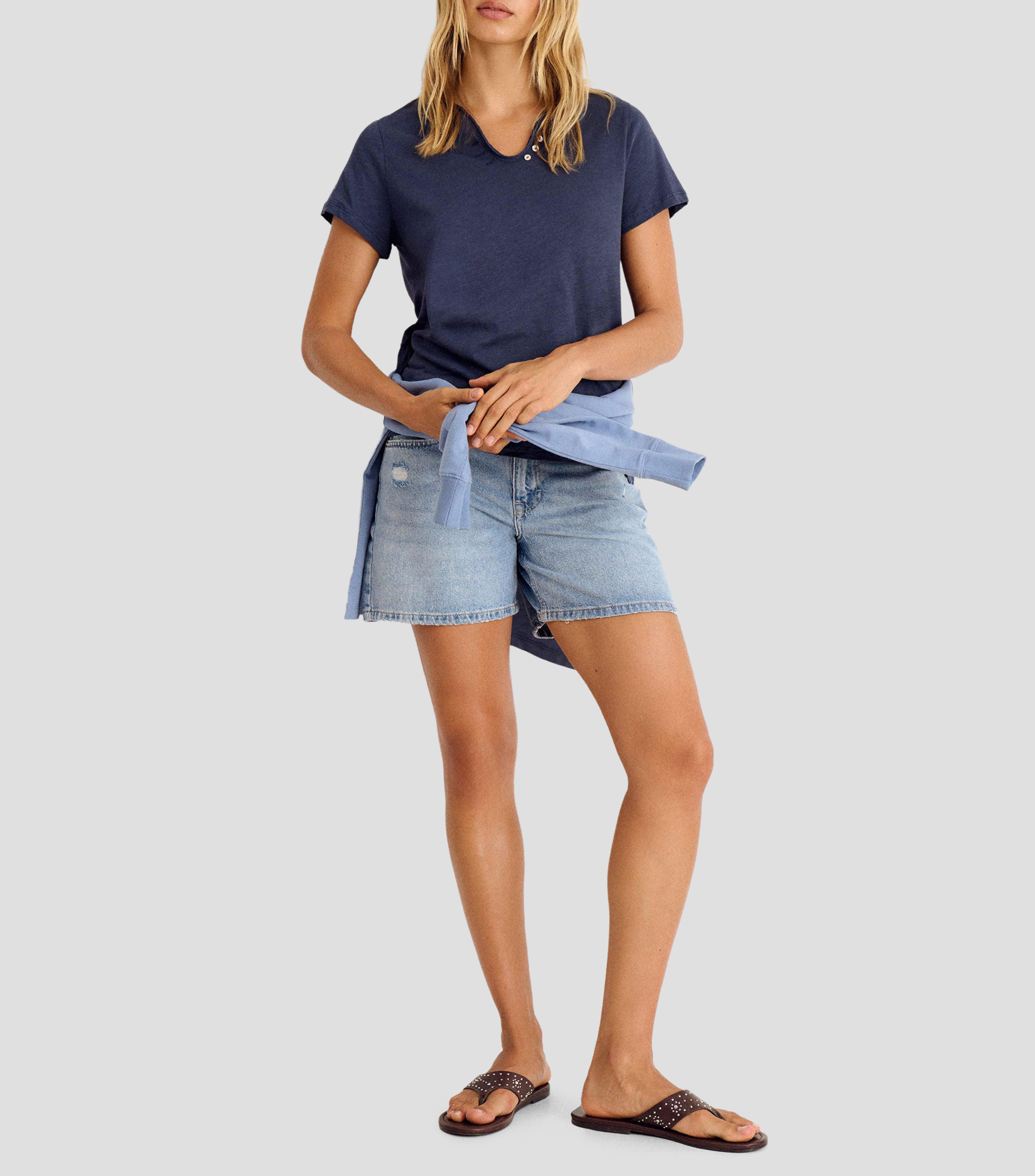 Playera cuello V manga corta lisa Mujer
